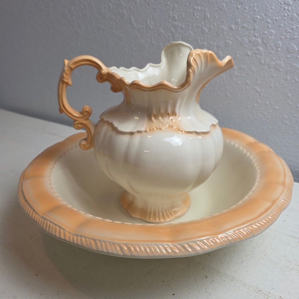 Vintage 1975 Arnels Ceramic Pitcher and Wash Basin Set Peach‎ Cream Victorian
